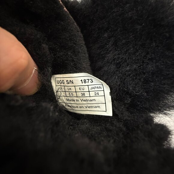 UGG Bailey Button Triplet S/N 1873 Black Size 7 - Picture 9 of 10